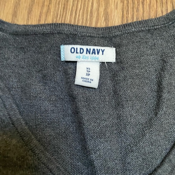 XS Old Navy sweater - Picture 2 of 3